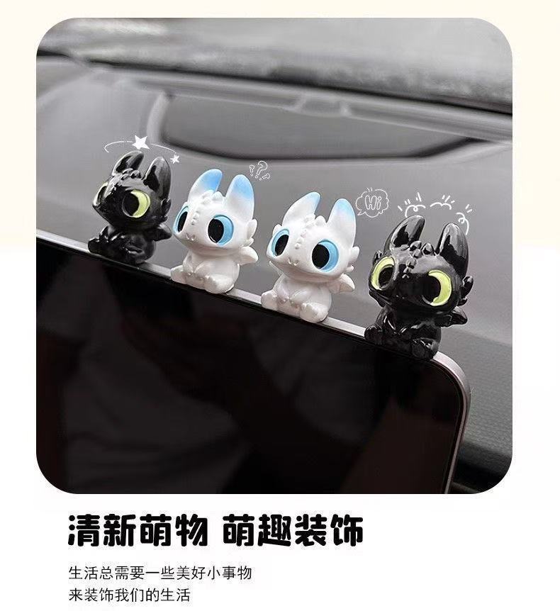 Urocza figurka bezzębnej lalki – Car Accessories For Decoration recenzja i cena