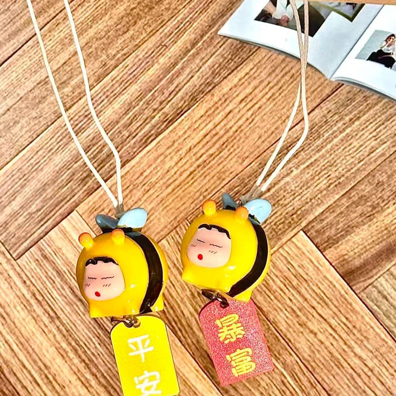 Figurka Crayon Shin-chan Bee C – Car Accessories For Interior recenzja i cena